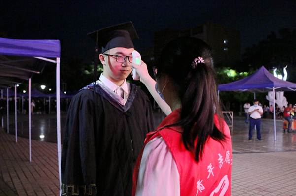 说明:https://news.gdmu.edu.cn/_mediafile/news/2020/06/09/7uny0z3xe5.jpg