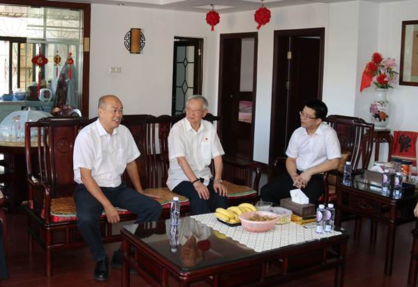 说明:https://news.gdmu.edu.cn/_mediafile/news/2019/06/28/4l47ix4del.jpg