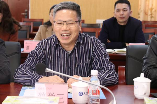 说明:https://news.gdmu.edu.cn/_mediafile/news/2018/12/28/6043vjf0a5.jpg