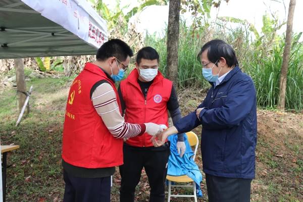 说明:https://news.gdmu.edu.cn/_mediafile/news/2020/02/25/4p2rcrjqic.jpg