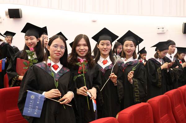 说明:https://news.gdmu.edu.cn/_mediafile/news/2019/06/25/3brdcichnq.jpg